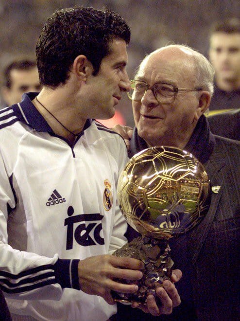 2000: Luís Figo, L'Élégance Portugaise Couronnée par le Ballon d'Or,  Un Voyage de Lisbonne à Madrid à Travers le Talent
