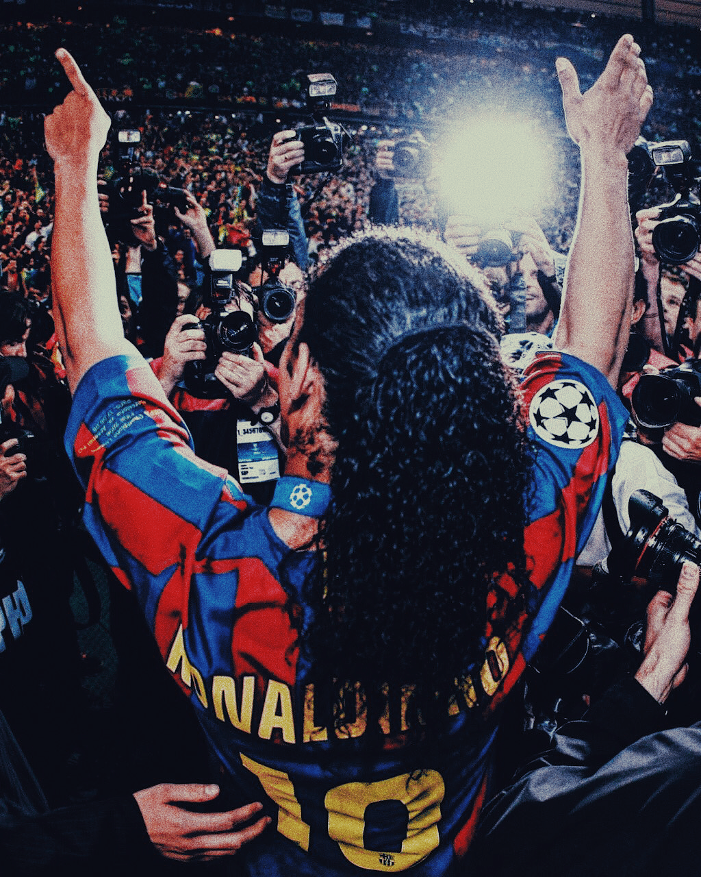 2005: Ronaldinho, Le Magicien du Football et son Ballon d'Or, Sourires et Magie, l'Art du Football Réinventé